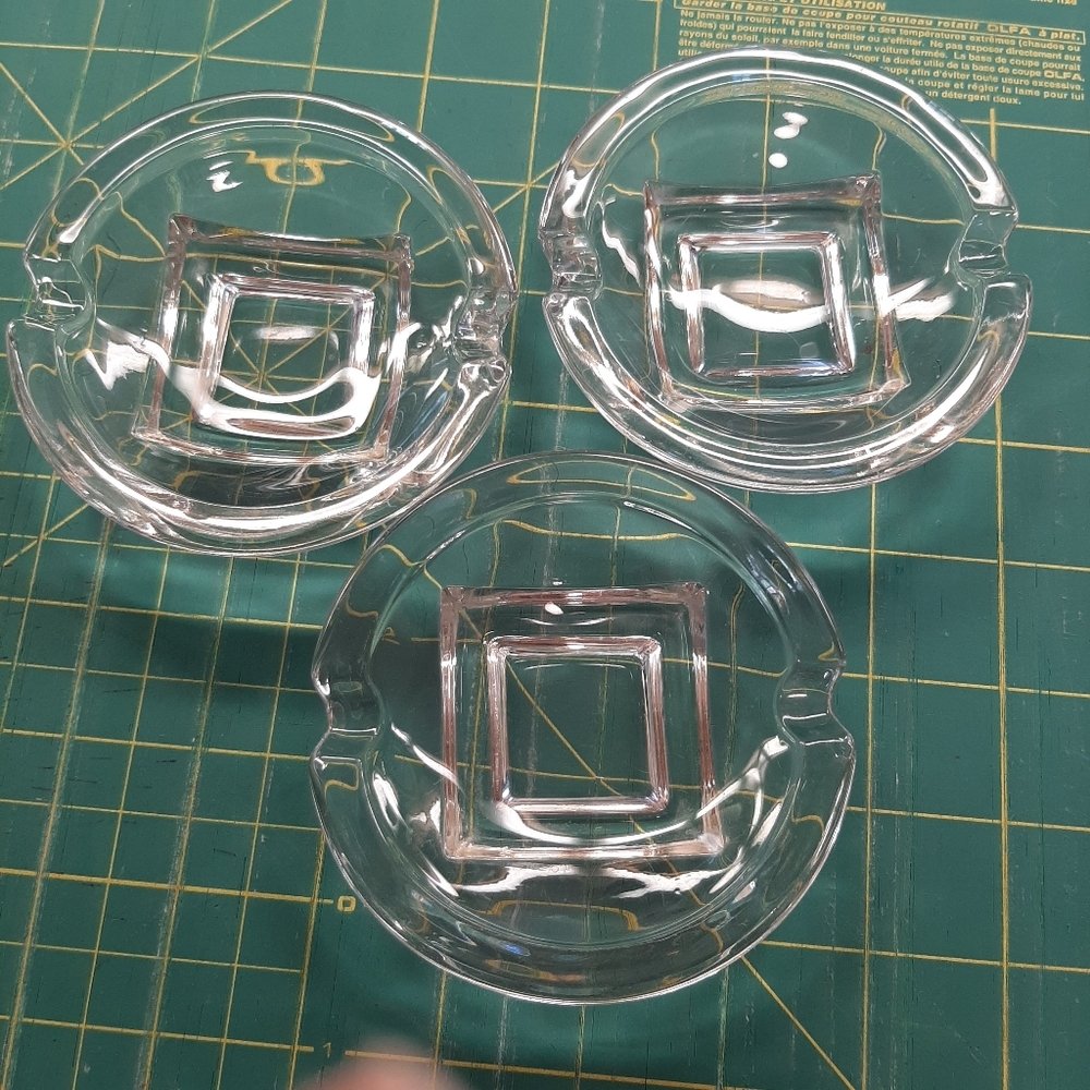 SET OF 3 GLASS ASHTRAYS